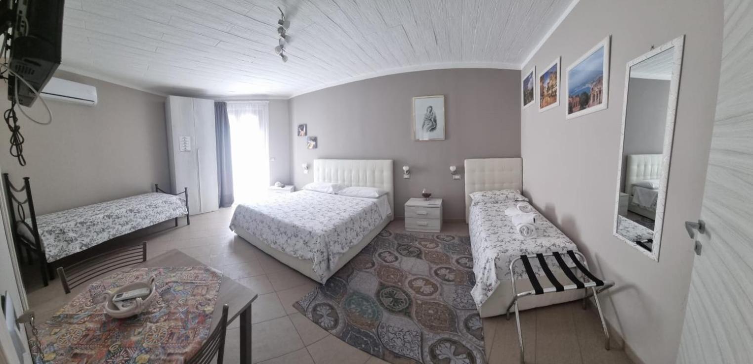 La Regina Di Saba Bed and Breakfast Piazza Armerina Buitenkant foto