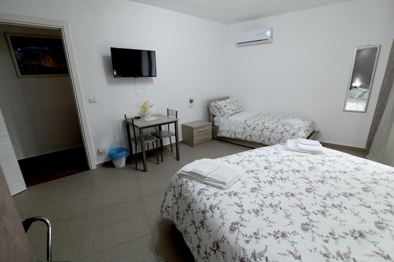 La Regina Di Saba Bed and Breakfast Piazza Armerina Buitenkant foto