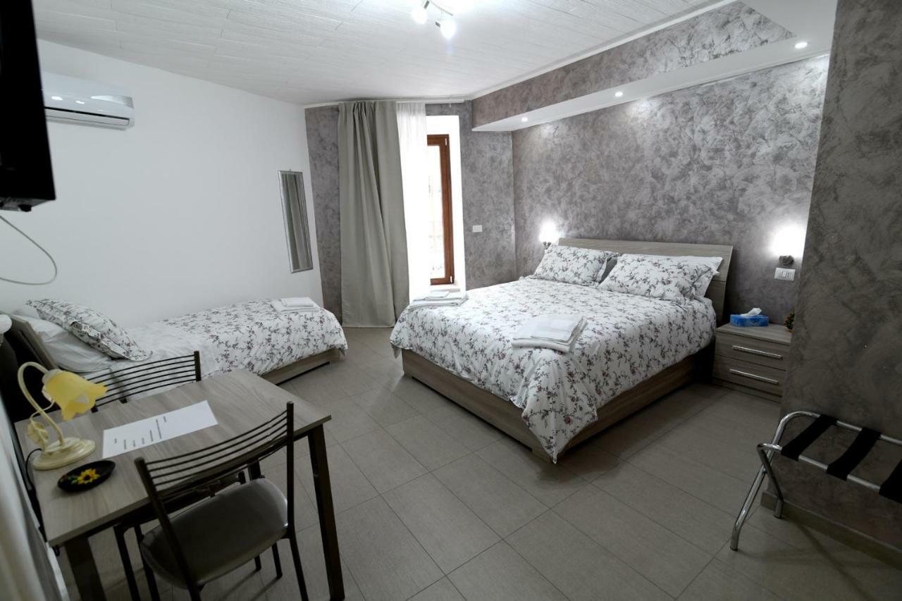 La Regina Di Saba Bed and Breakfast Piazza Armerina Buitenkant foto
